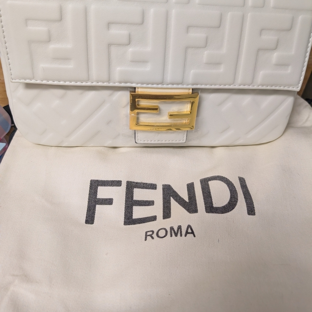 White Embossed Shoulder Bag - Picture 2 of 4
